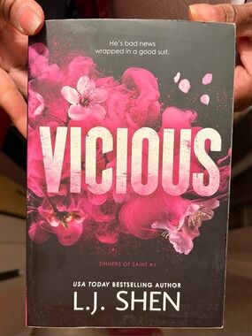 Vicious by L.J. Shen Paperback Book